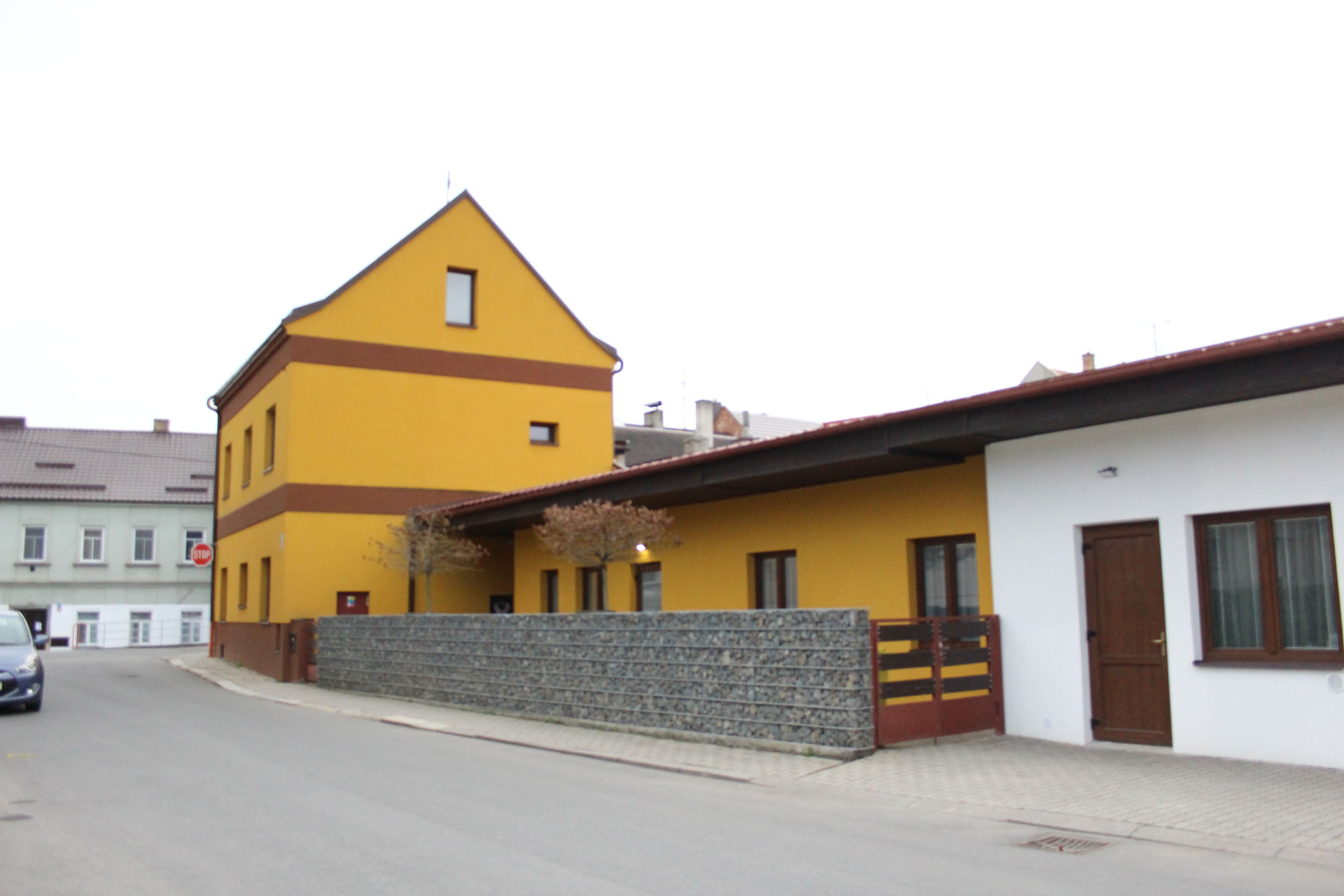 Pozadí